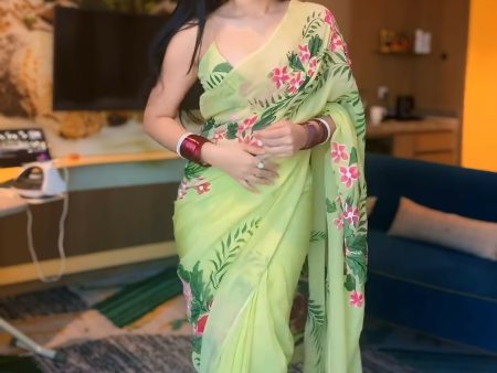 Malishka Georgette Printed Ready To Wear Saree With Blouse Piece - Green on Sale