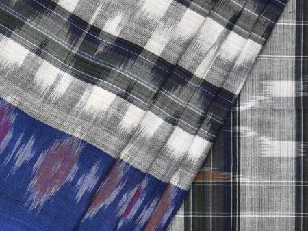 White and Black Pochampally Ikat Cotton Handloom Saree with Strips Design No Blouse - Global Threads Supply