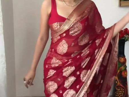 Malishka Cotton Silk Jacquard Ready To Wear Saree With Blouse Piece - Red For Sale